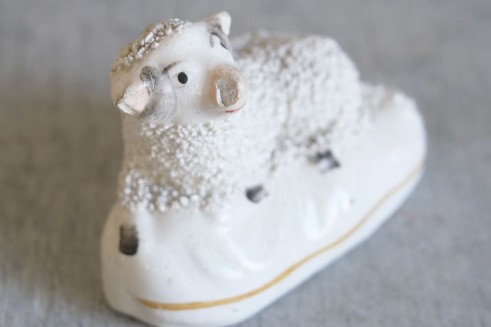 アンティーク スタッフォードシャーシープ 陶器の置物 羊4