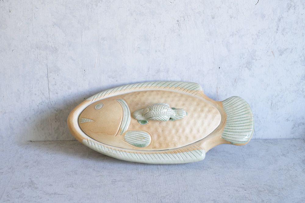 ヴィンテージ フィッシュカバードディッシュ 魚の形をしたお皿