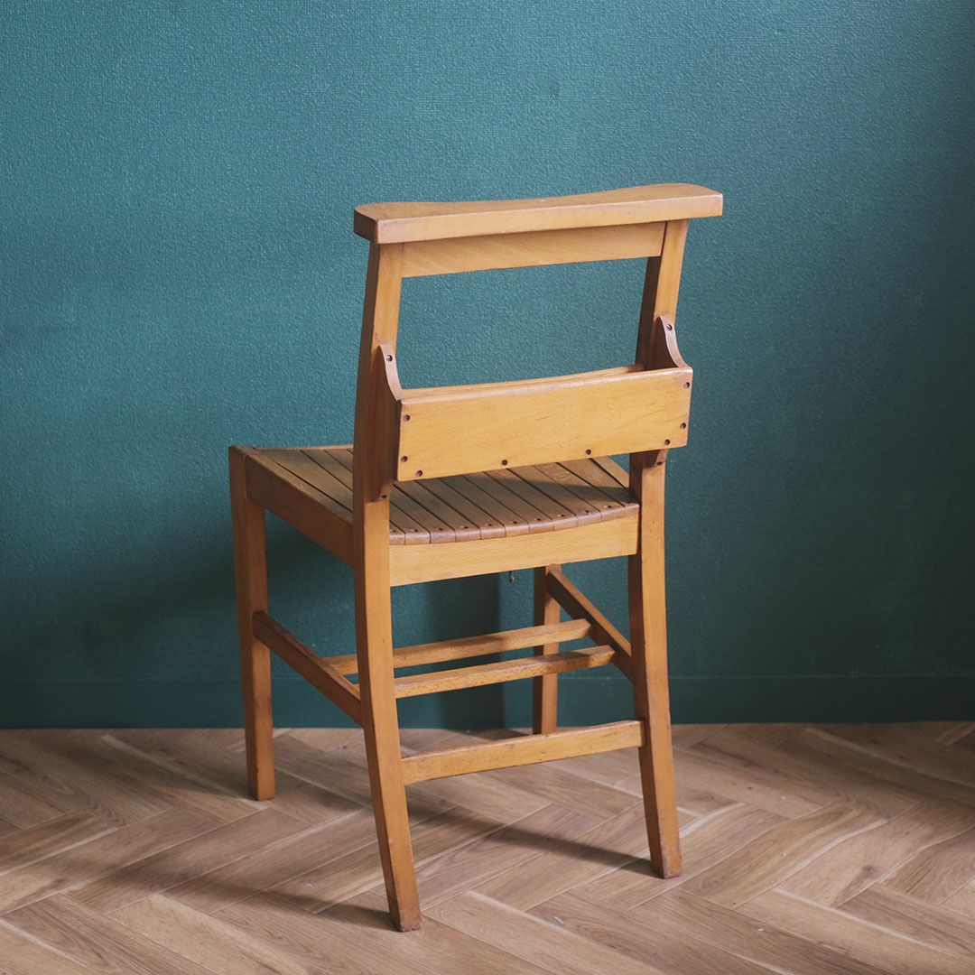 ヴィンテージ チャーチチェア 背面に聖書収納スペースのあるナチュラルな教会椅子