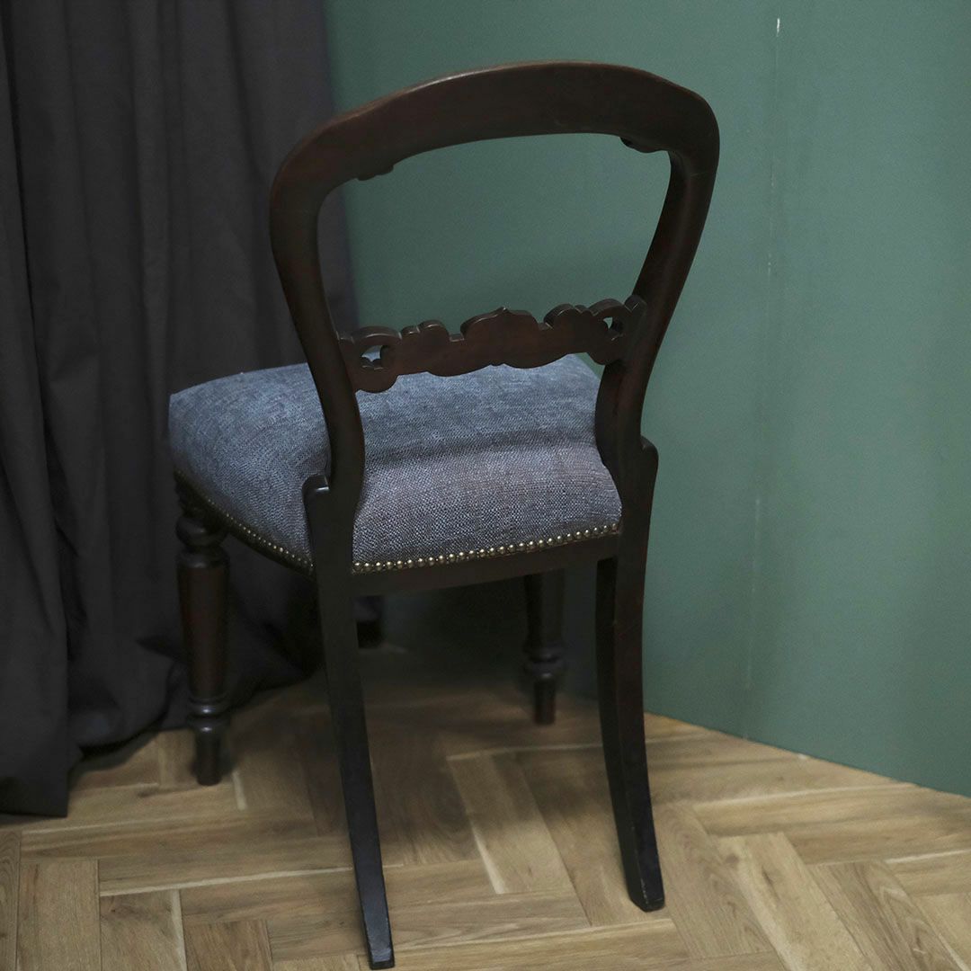 アンティーク バルーンバックチェア イギリス サロン(客間)の椅子の 