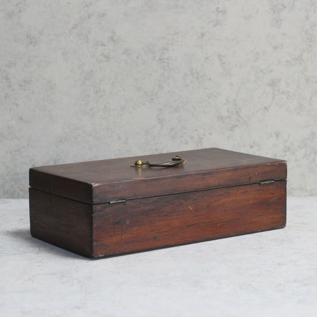 アンティーク ウッドボックス イギリス マホガニー 素朴な蓋付木箱