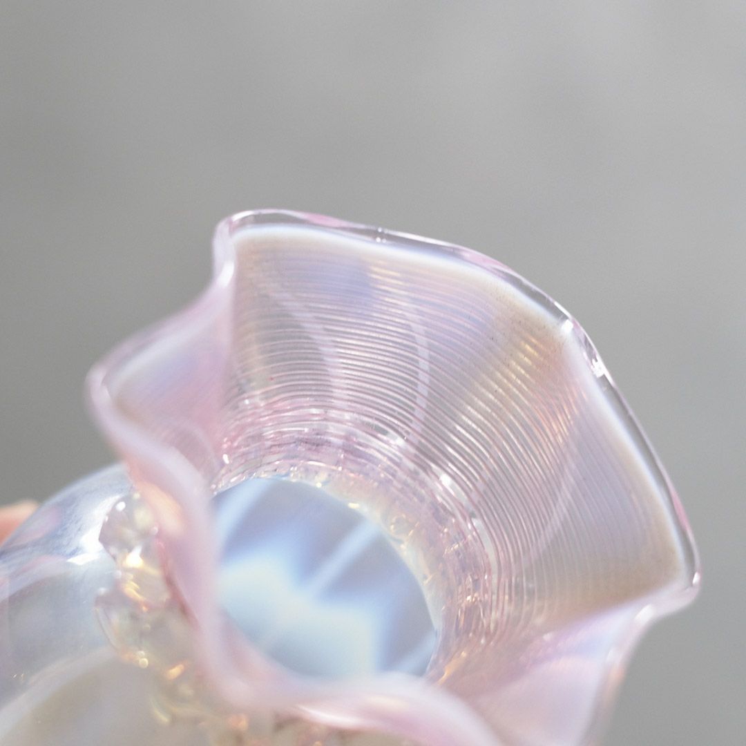 アンティークオパールセントガラスベース イギリス ガラスの花瓶 ピンク4