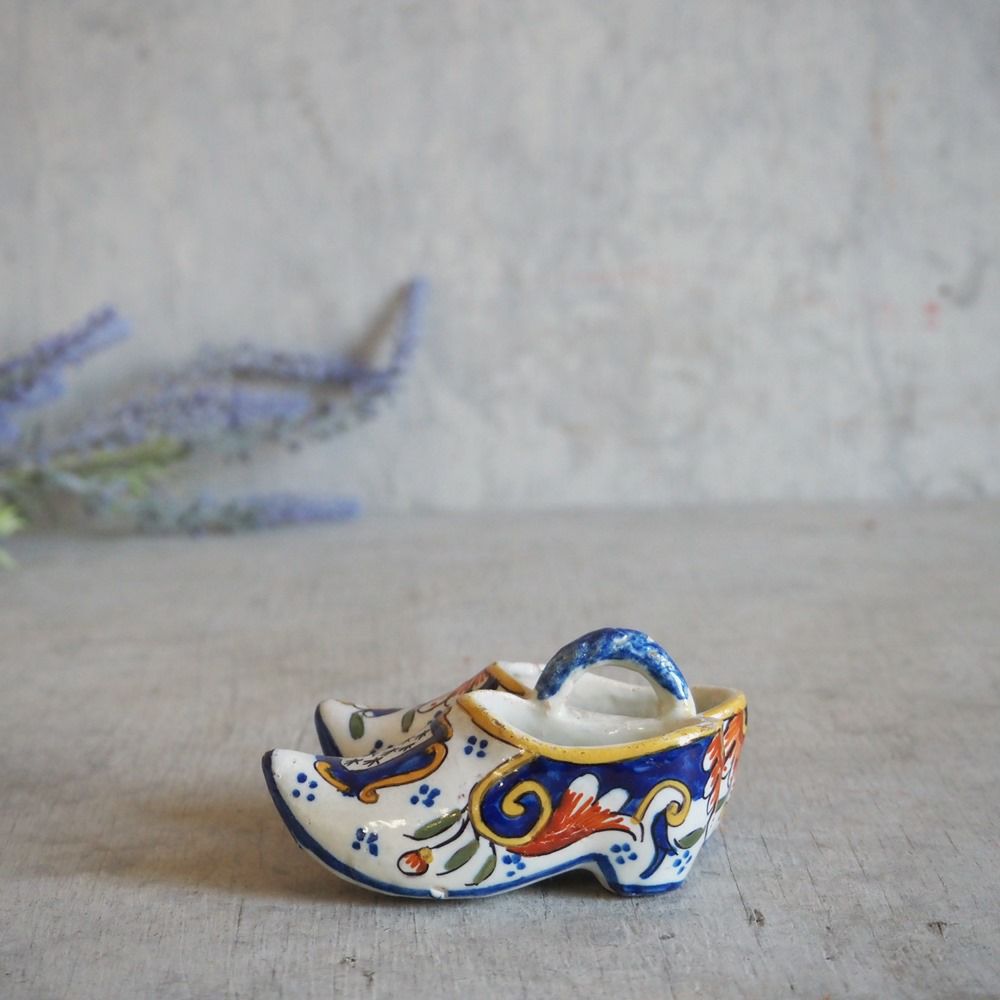 アンティーク ポーセリンシューズ フランス 小さな陶器の靴 フィギュリン