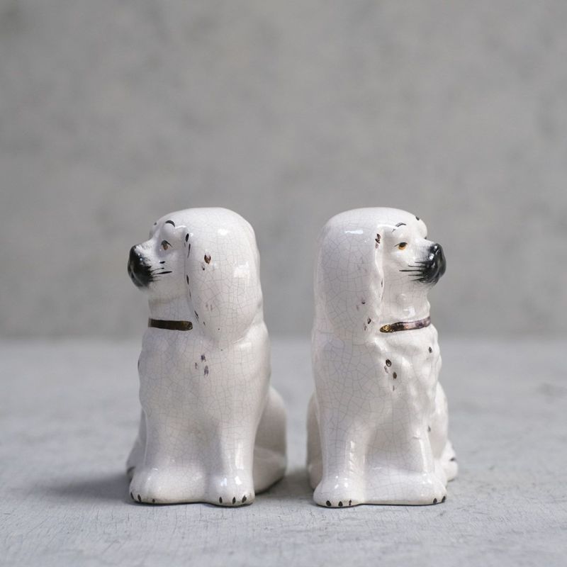 アンティークスタッフォードシャードッグペア イギリス 陶器の犬の置物 