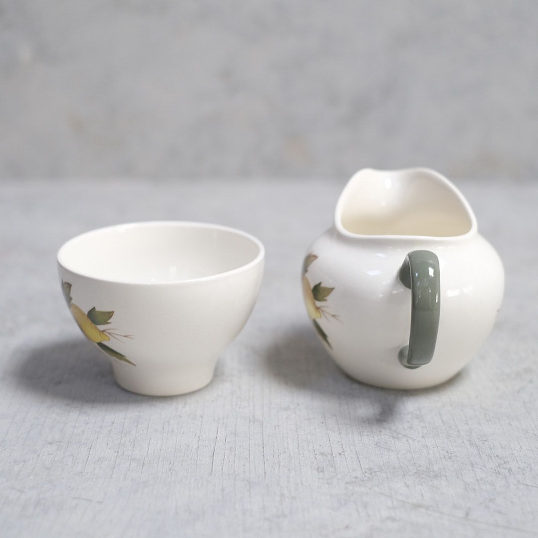 ヴィンテージ ウェッジウッド ティーウェア(ミルクピッチャー,シュガーポット)