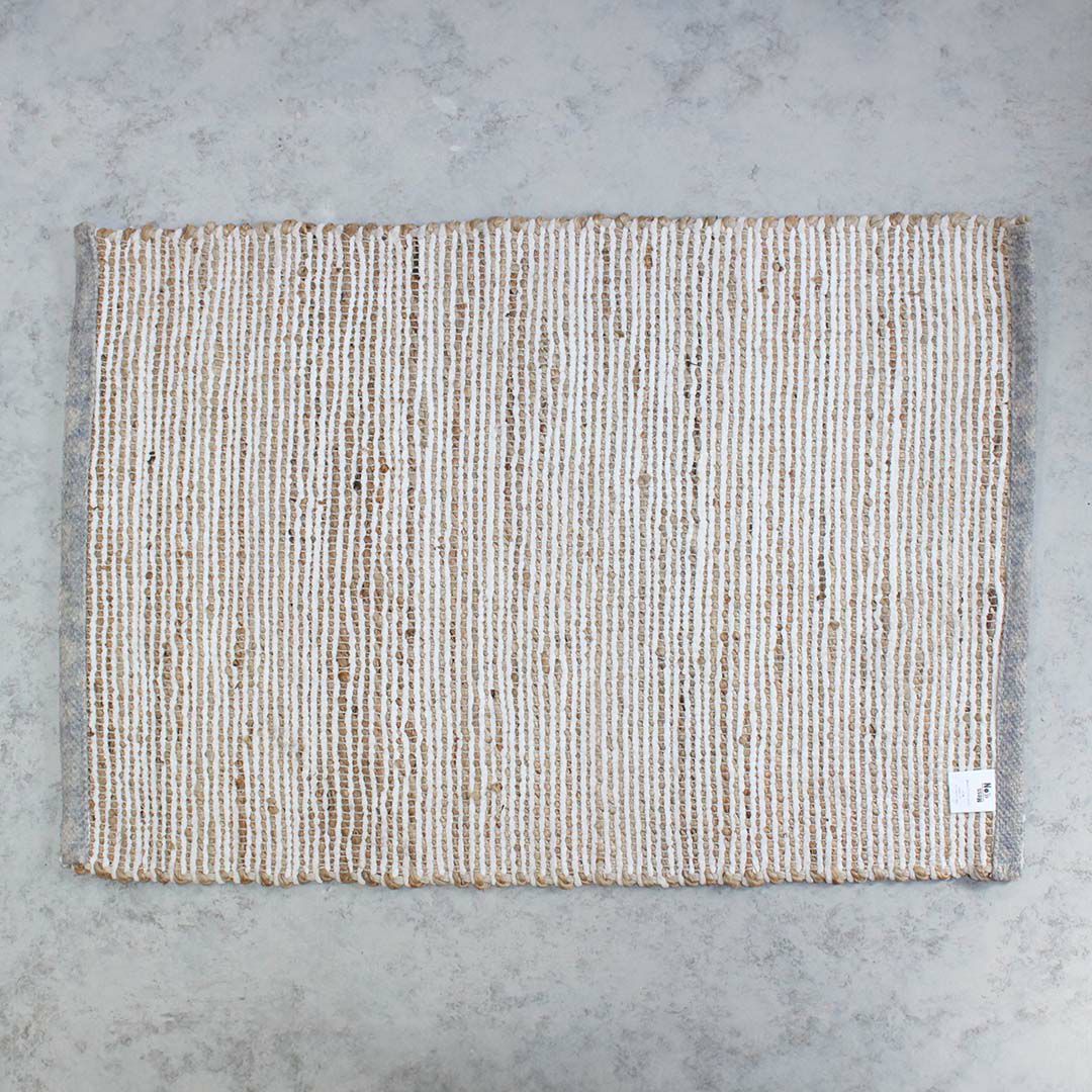 ジュートのラグ