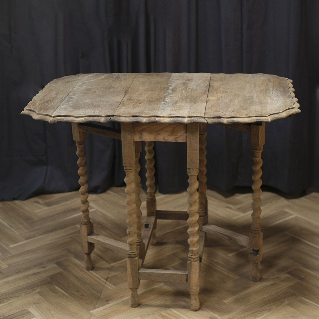 アンティーク ゲートレッグテーブル バーリーシュガーツイスト剥離されたジャコビアン様式のドロップリーフテーブル