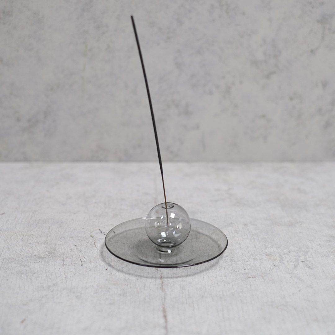 かわいいガラスのお香立て スモークグレイ インセンスホルダー