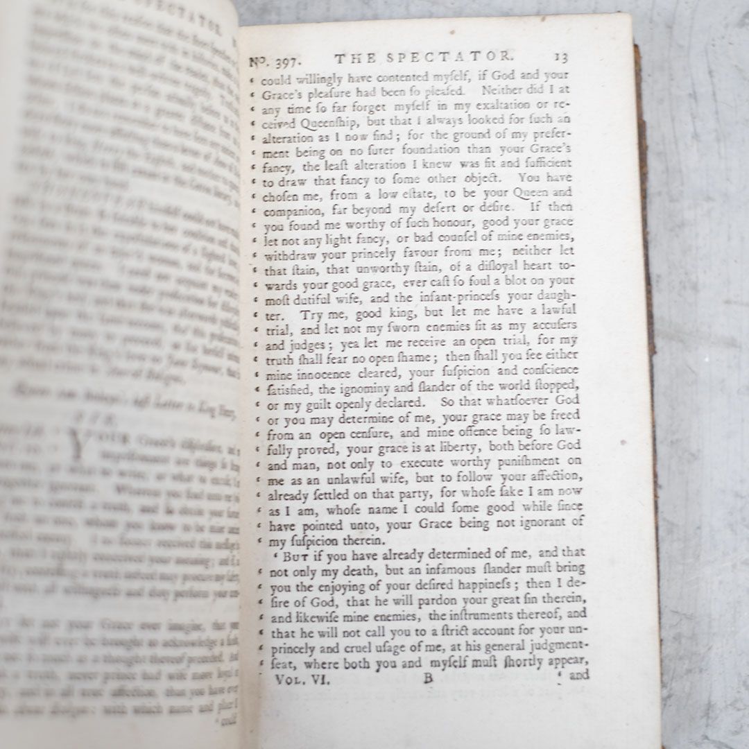 アンティークブック 発行年月日として記されているローマ数字MDCCLVIIから1757年に作られた歴史ある革製の本4