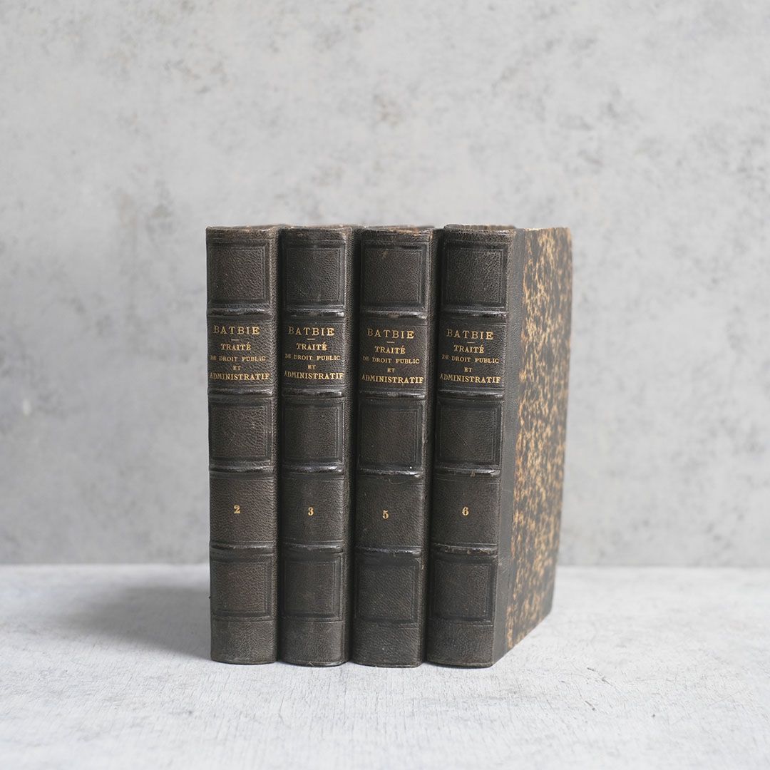 アンティークブック 革張りの古書 フランス 19世紀