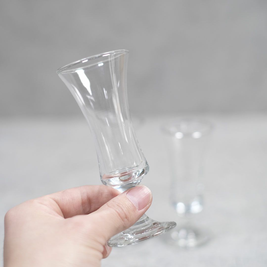 ヴィンテージ アペリティフグラス 伝統的な吹きガラスによって作られたハンドメイドのヴィンテージグラス2