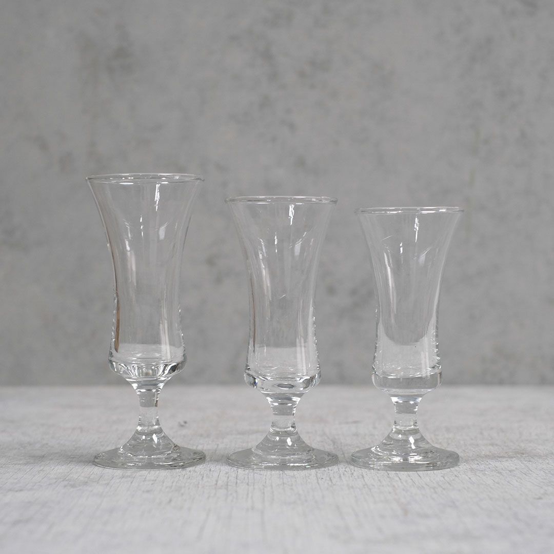 ヴィンテージ アペリティフグラス 伝統的な吹きガラスによって作られたハンドメイドのヴィンテージグラスコップ