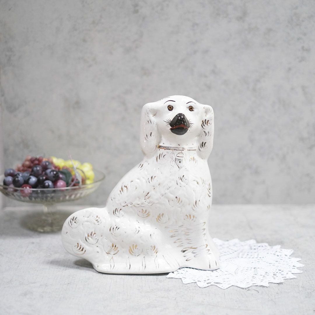アンティークスタッフォードシャードッグ 犬の置物 イギリス 陶器