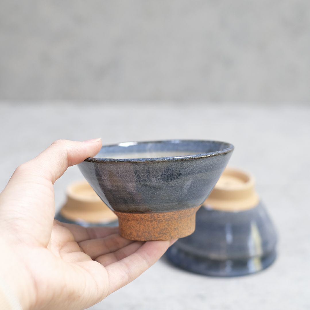 美濃焼 茶碗 青 飯椀 手触りの良い土の質感2