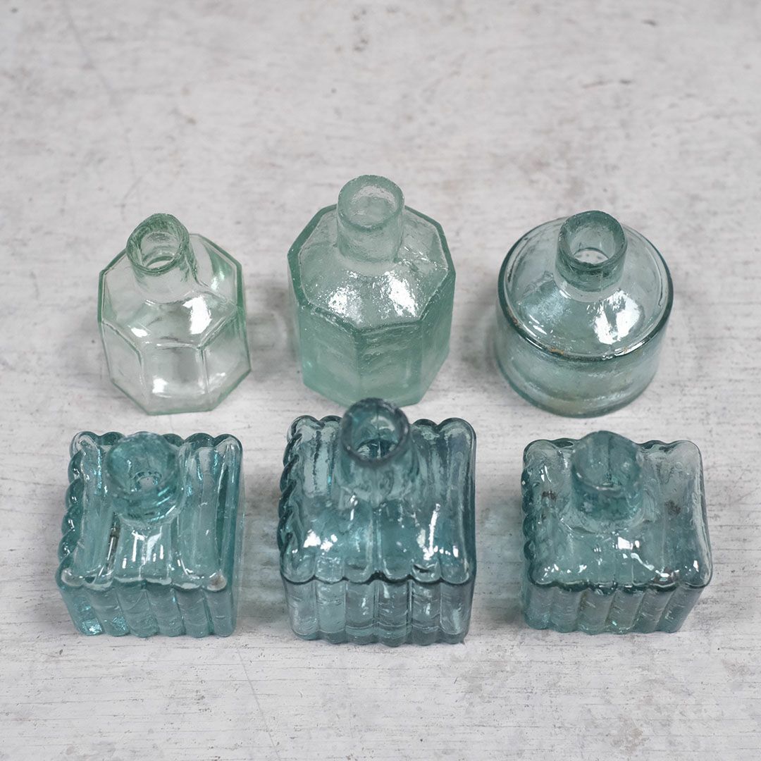 アンティークインクボトル 100年以上前に作られたガラス製の小瓶4