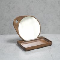 ウッドトレイ付きの丸い卓上ミラー 鏡