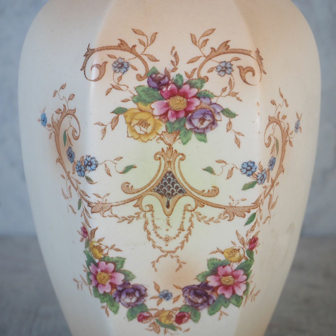 アンティークフラワーベース イギリス CROWN WARE DUCAL LOUIS  陶器の花瓶2