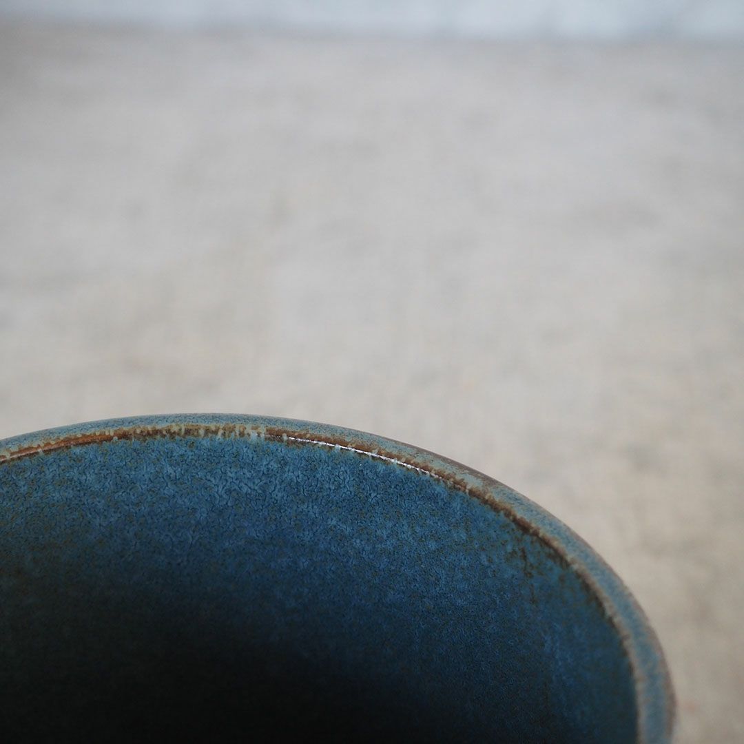 陶器のプランター シンプルなラインデザイン 鉢植え 青3