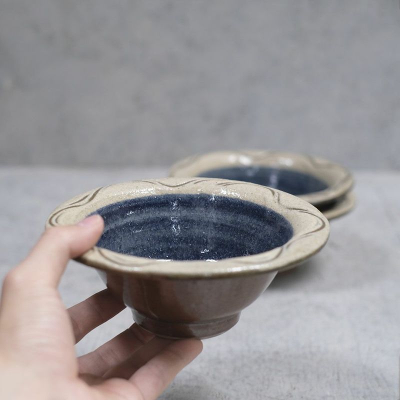やちむん　北窯　沖縄　大皿　宮城　新品　陶器　登り窯　呉須　波　柄　青　レア やちむん北窯沖縄大皿宮城新品陶器登り窯呉須波柄青レア