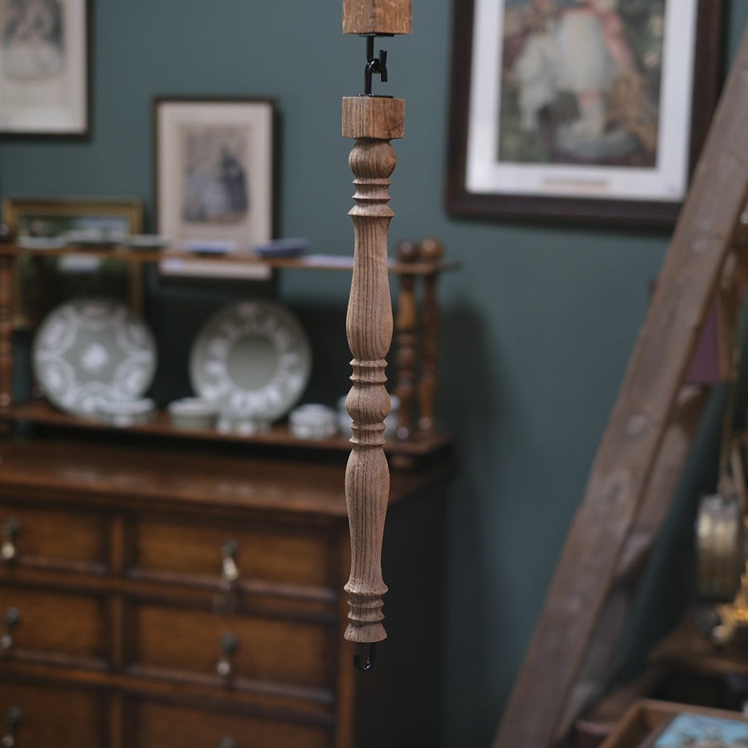 古材のウッドスピンドルフック L