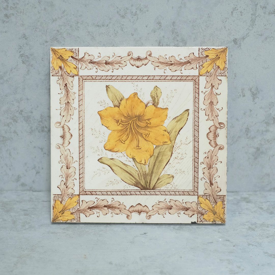 アンティークタイル イギリス ヴィクトリア時代 手作りの陶器タイル B8