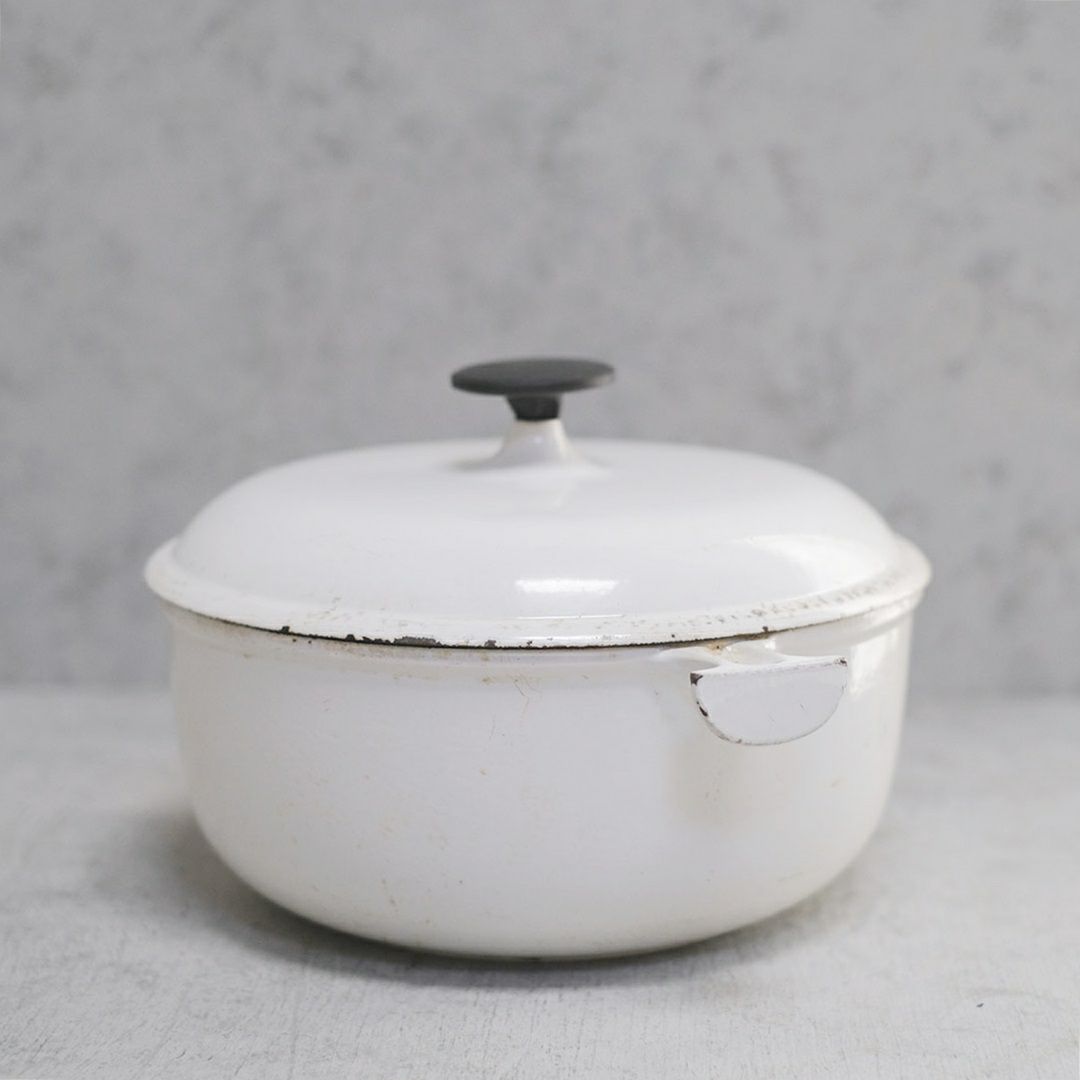 ヴィンテージ LE CREUSET（ル・クルーゼ）鍋 鉄鍋 白2