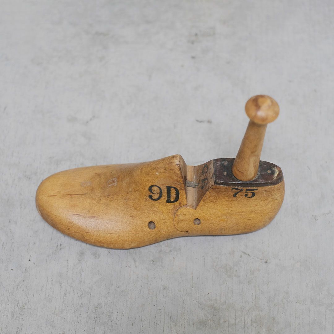 ヴィンテージ シューモールド イギリス 子供用の靴の木型 アンティーク雑貨