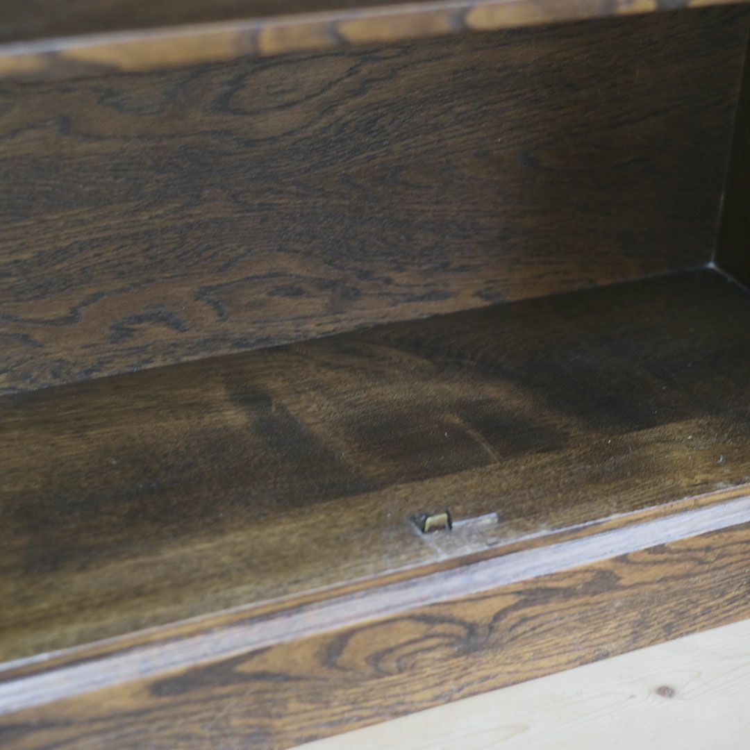 ヴィンテージ ブックケース イギリス オークを使った格子ガラスの重厚な本棚/アンティーク家具