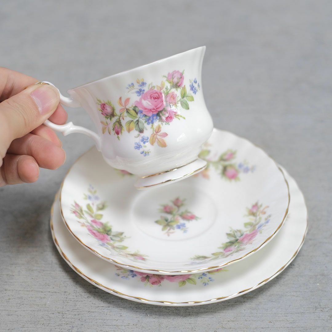 ヴィンテージティーカップトリオ Royal Albert ロイヤルアルバート MOSS ROSE モスローズ4