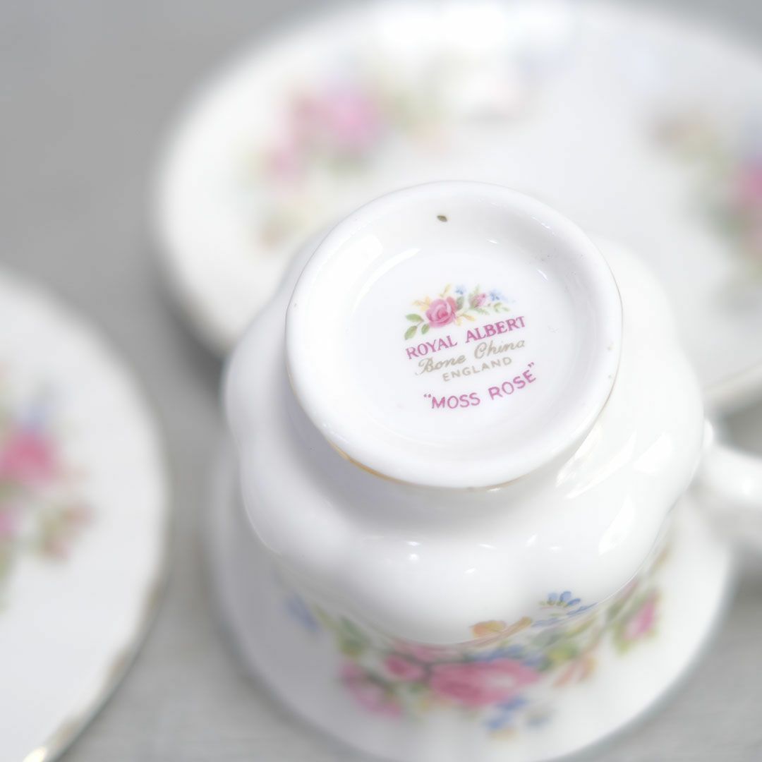 ヴィンテージティーカップトリオ Royal Albert ロイヤルアルバート MOSS ROSE モスローズ9