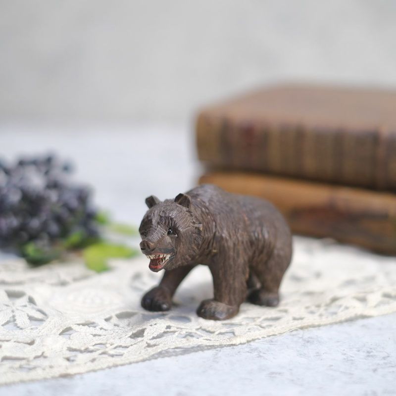 アンティークベアーオブジェ 可愛らしい表情の木彫り熊 スイス 置物の