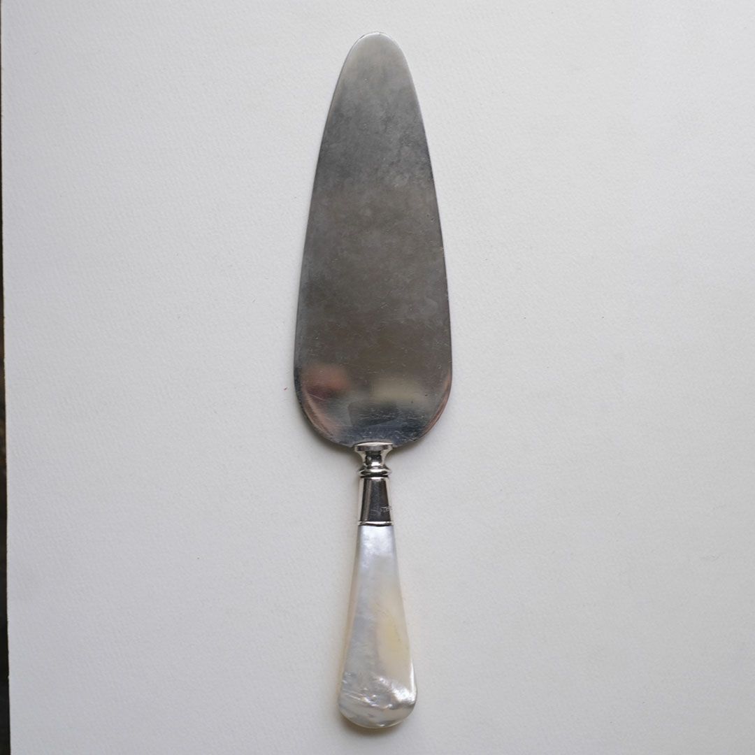 アンティークケーキサーバー イギリス カトラリー マザーオブパール2