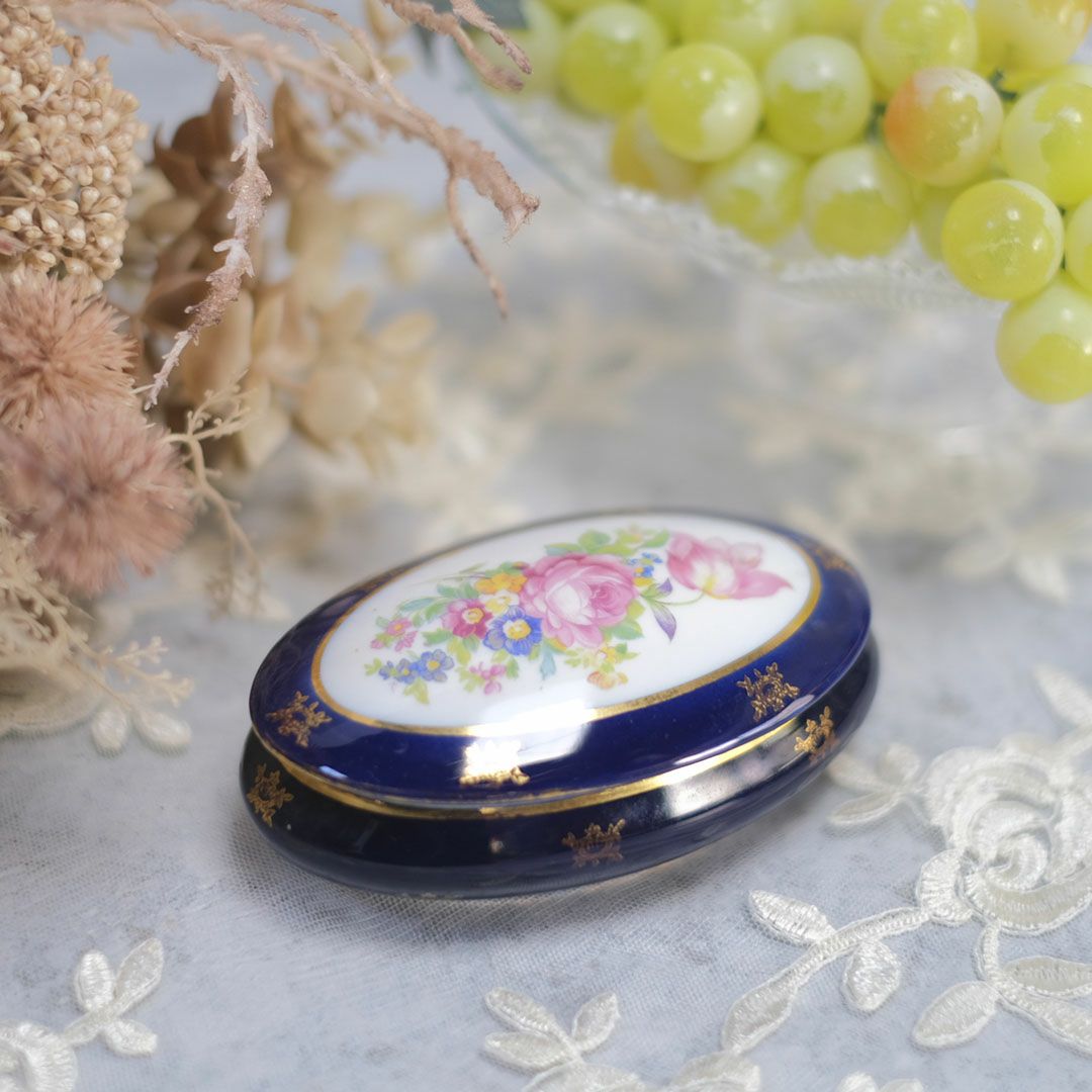 アンティーク小物入れ LIMOGES(リモージュ) フランス 陶器のケース