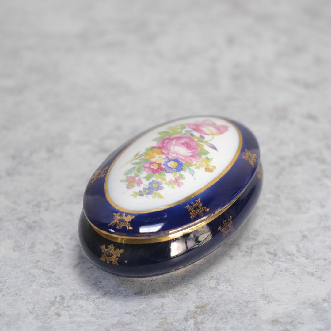 アンティーク小物入れ LIMOGES(リモージュ) フランス 陶器のケース