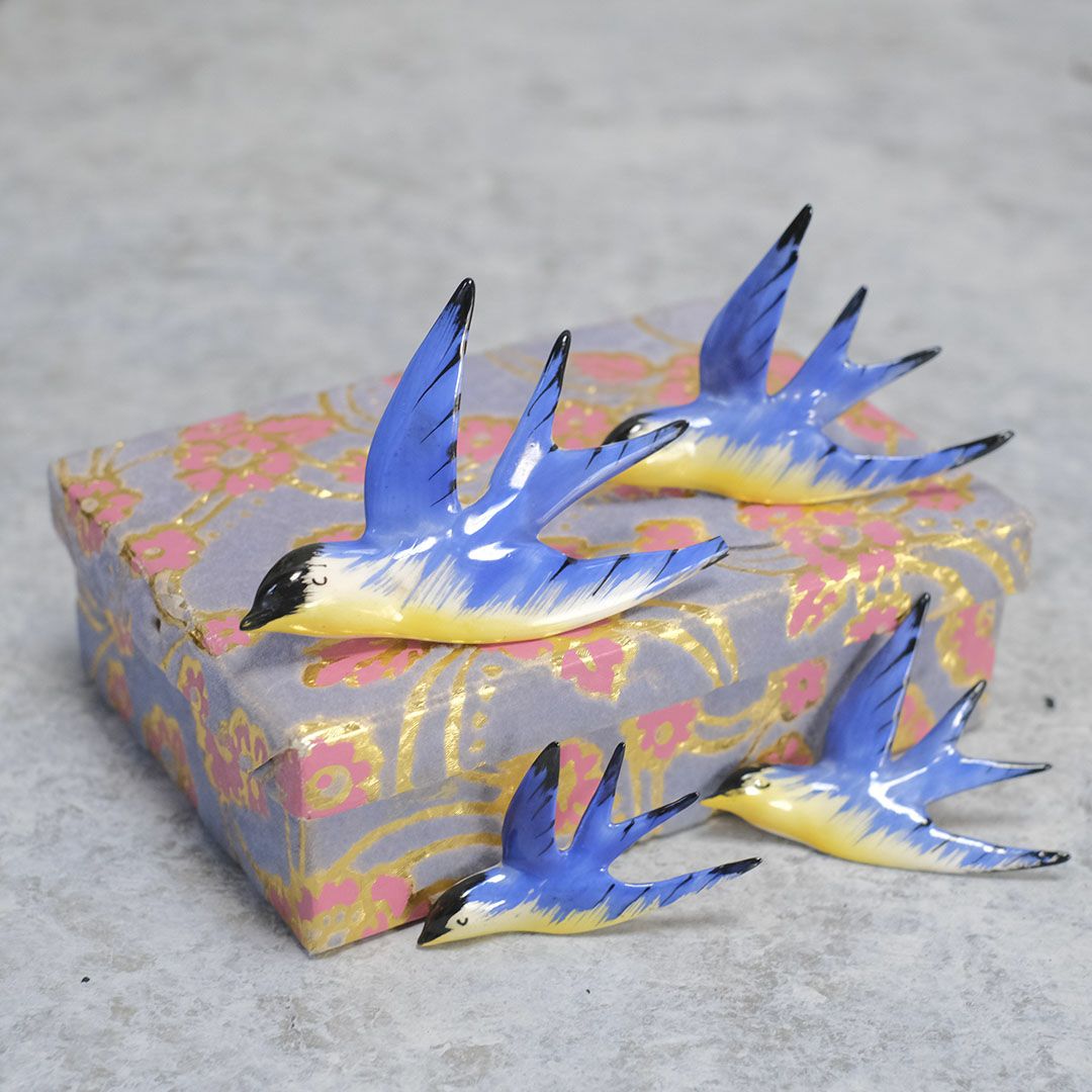 ヴィンテージ 燕オブジェ4個セット イギリス 手作り 陶器の古いツバメの壁飾り