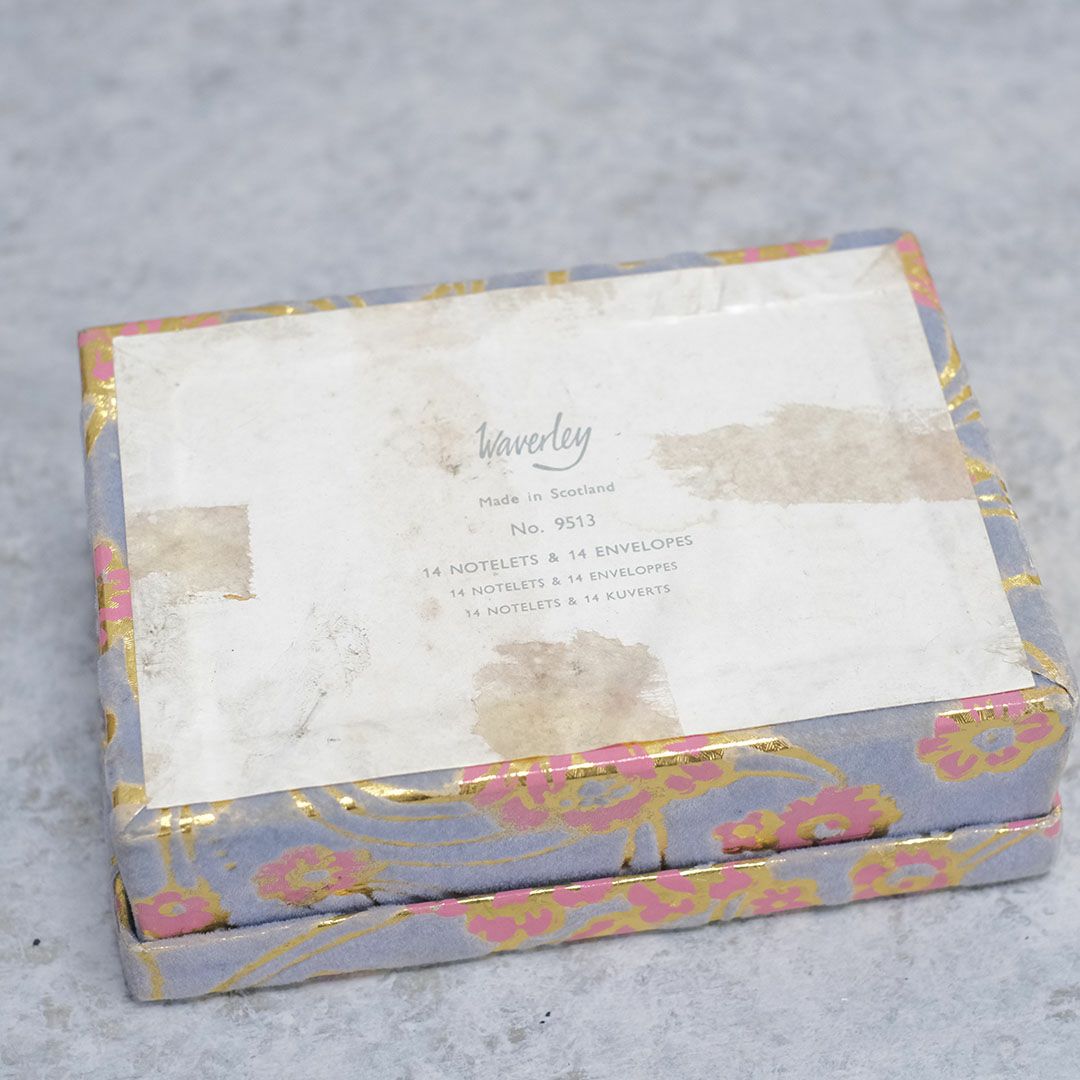 ヴィンテージ 燕オブジェ4個セット イギリス 手作り 陶器の古いツバメの壁飾り