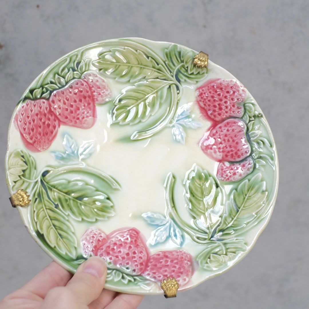 アンティーク バルボティーヌプレート 苺 フランスロレーヌのマジョリカ焼きのお皿 アンティーク食器2