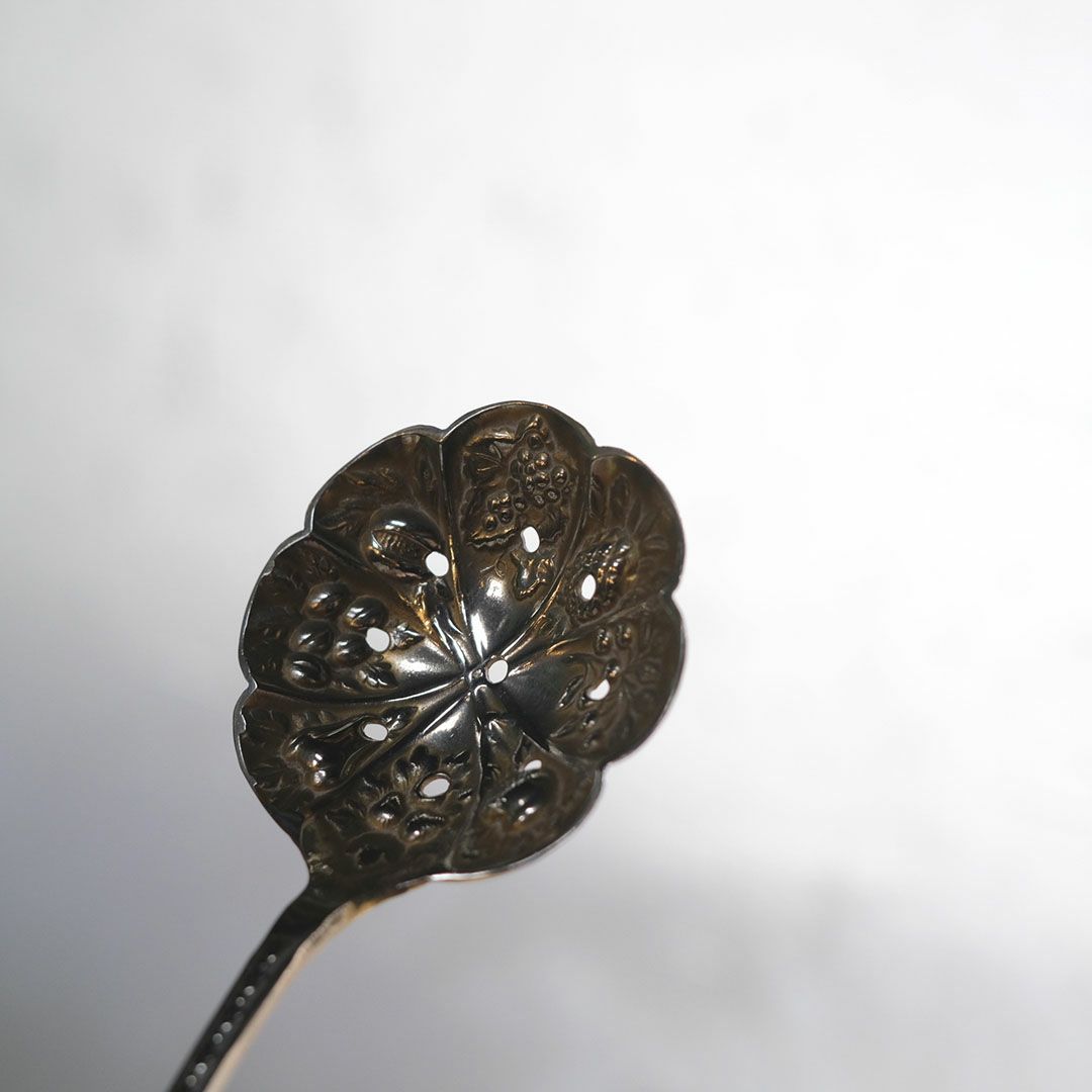 アンティーク シュガーシフタースプーン イギリス シルバープレート4