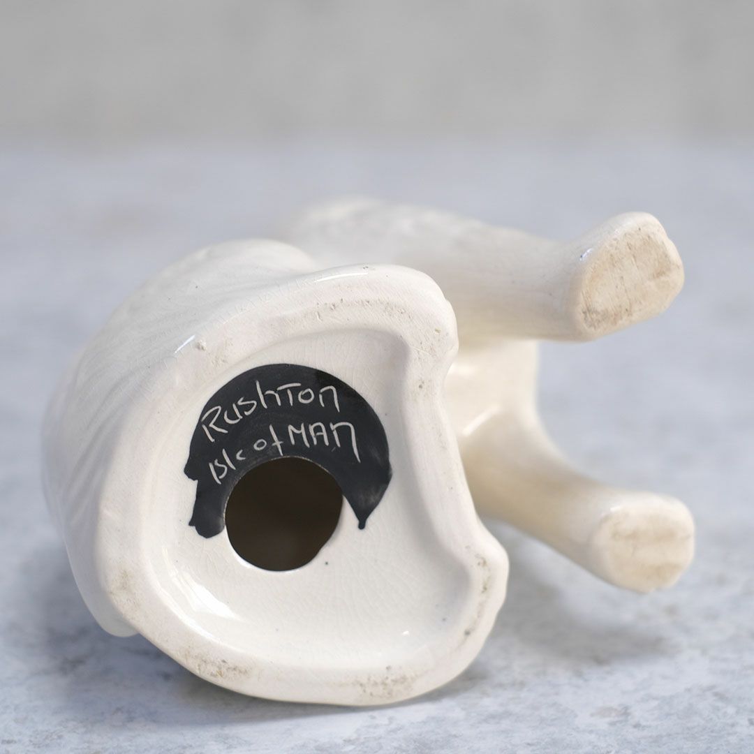 ヴィンテージ フィギュリン 猫の置物 イギリス マン島 RUSHTON POTTERY