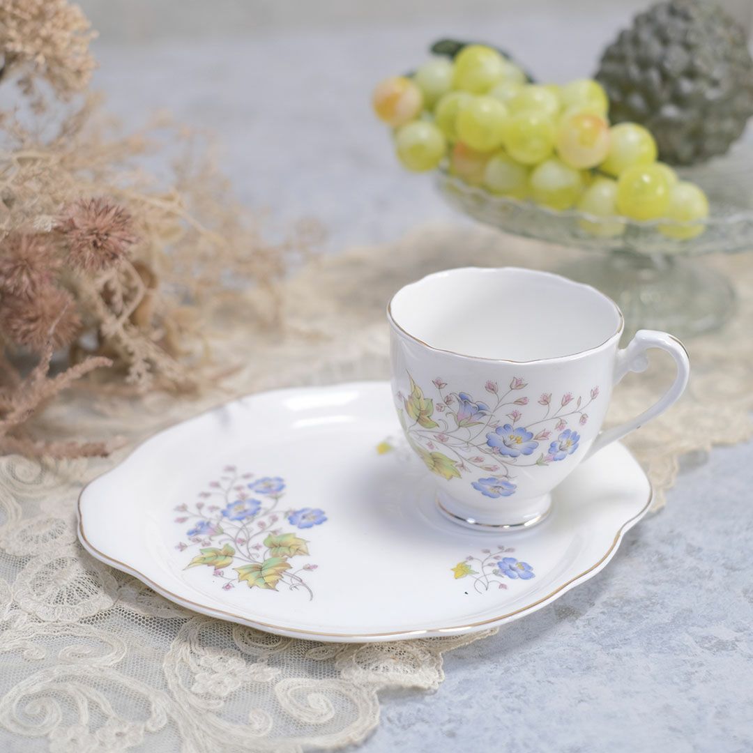 ヴィンテージカップ&ソーサ Royal Grafton(ロイヤルグラフトン) イギリス1