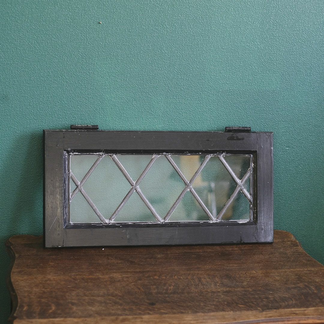 ヴィンテージ格子の小さなステンドグラス イギリス 古民家の窓 建具