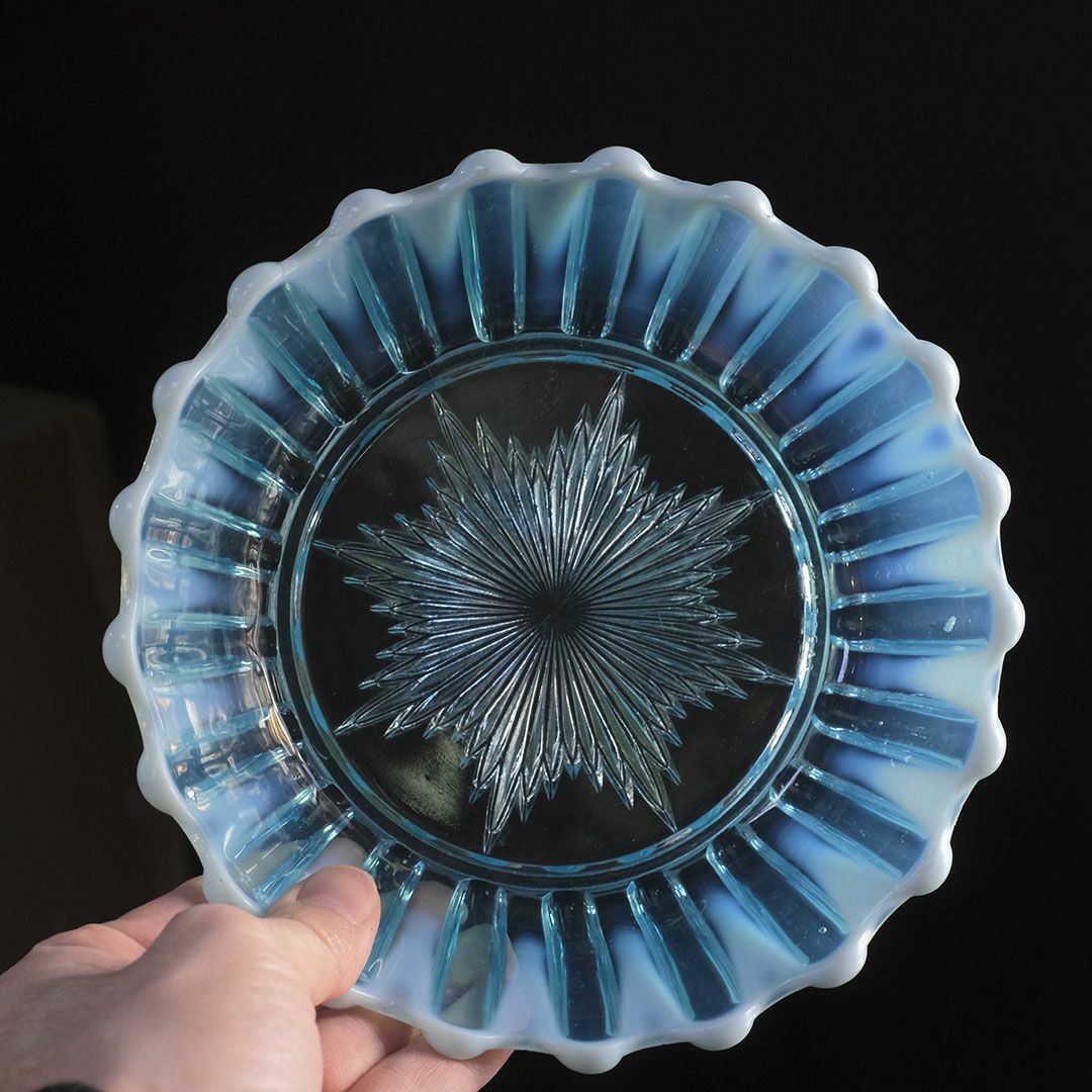 アンティークヴァセリングラストレイ イギリス 美しい青の稀少なグラス3