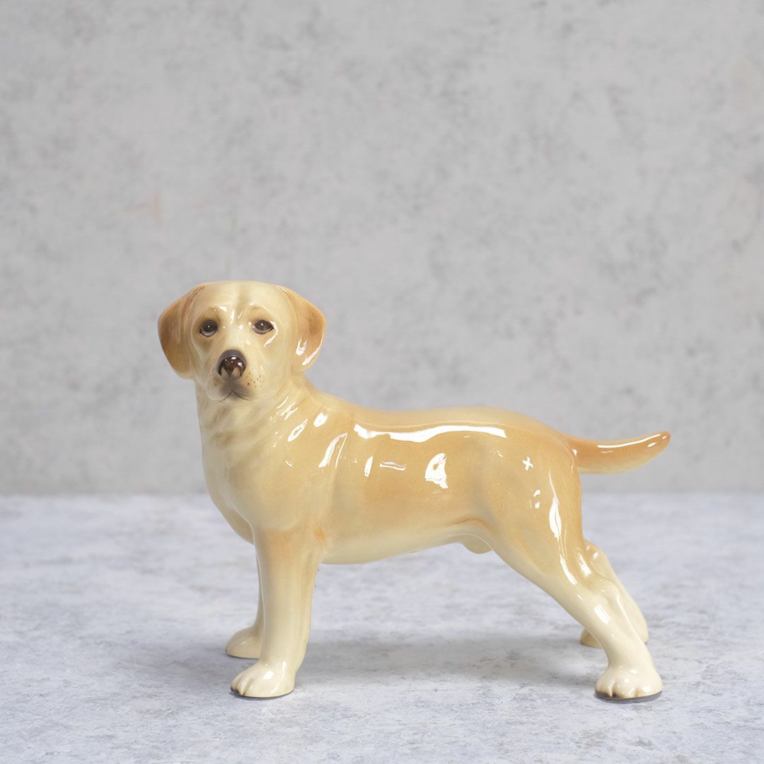 ヴィンテージ犬のフィギュリン 陶器人形 イギリス 置物