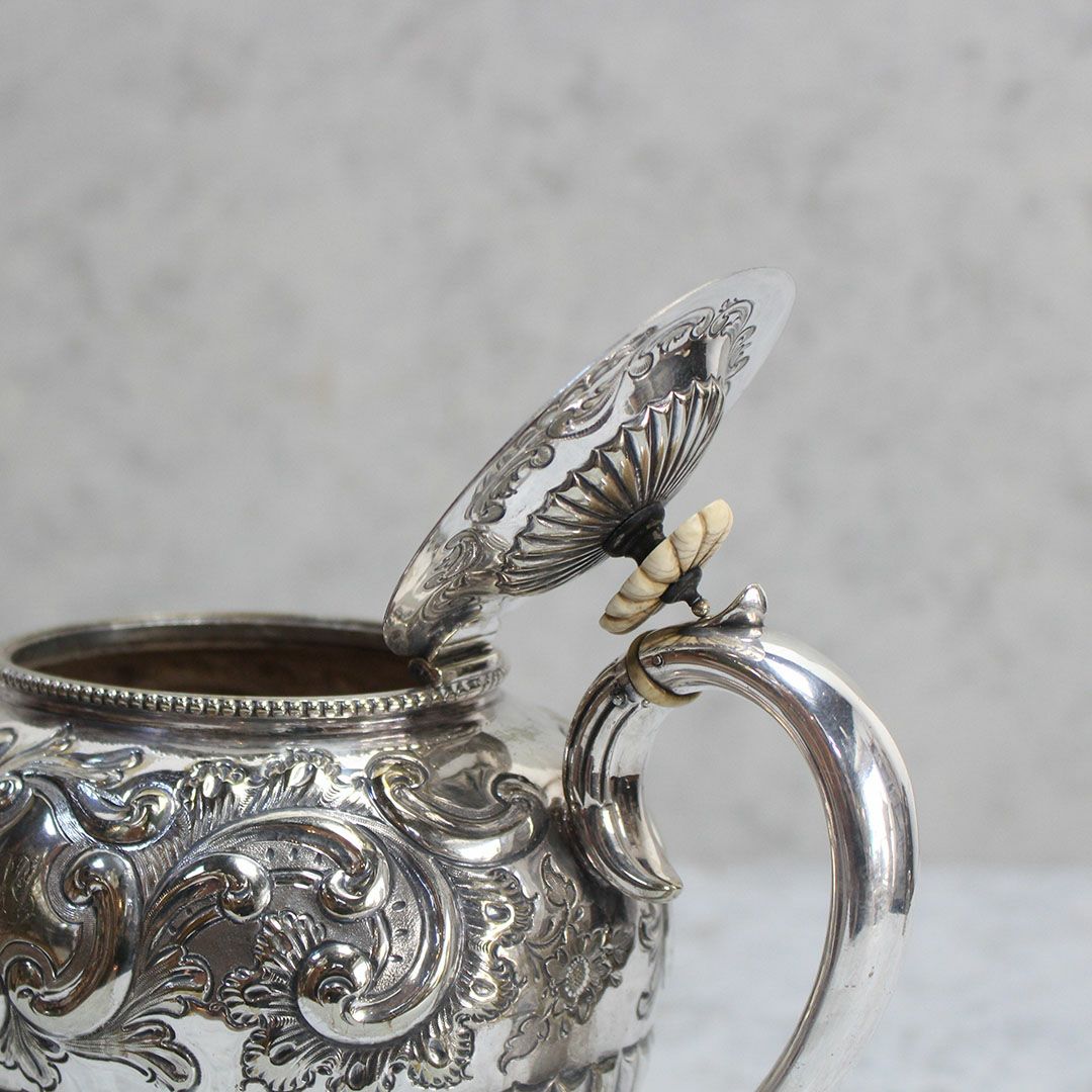 アンティーク シルバープレートティーポット ヴィクトリアンロココ 自然主義的なアカンサスモチーフ装飾