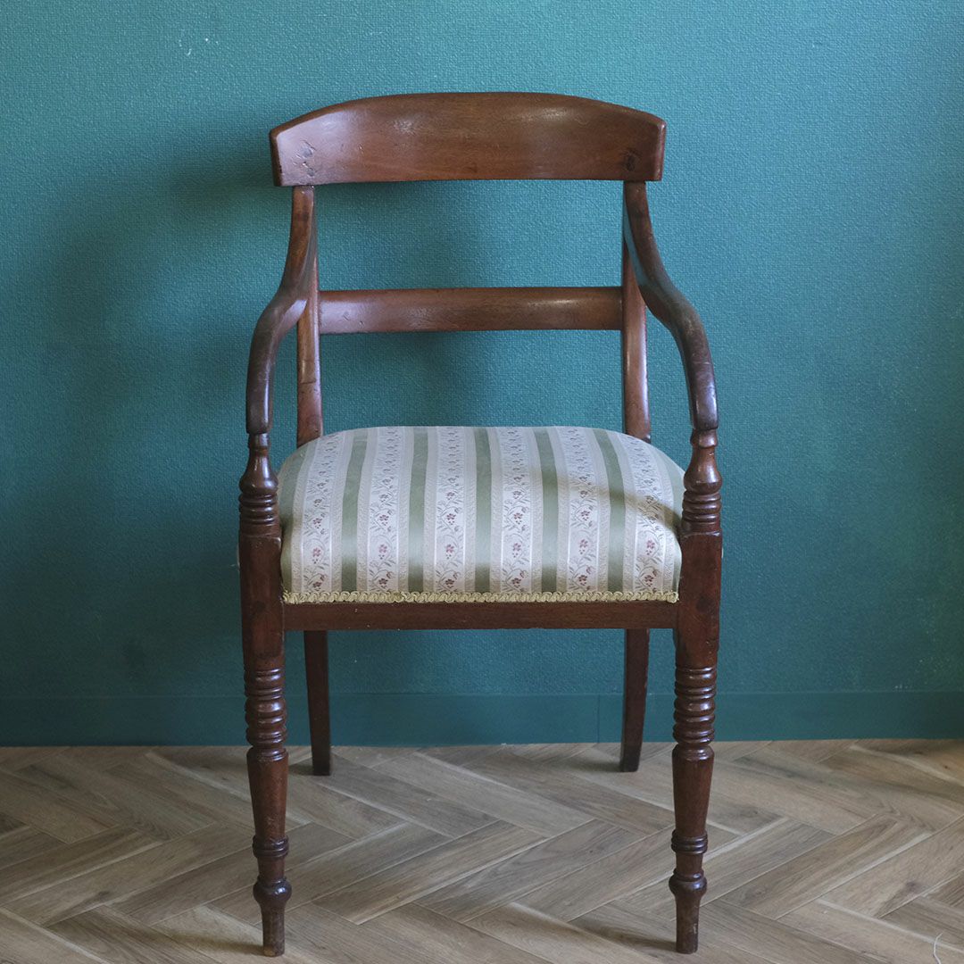 アンティークアームチェア イギリス　肘掛椅子3