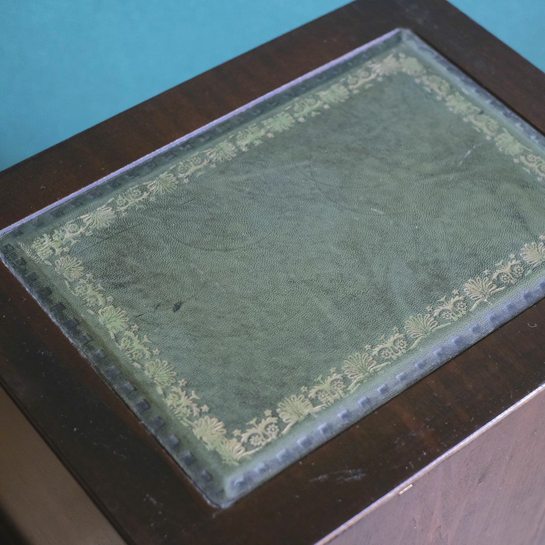 アンティークサイドキャビネット フランス アンティーク家具9