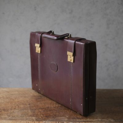 イギリスとフランスのアンティークトランク・スーツケースの通販