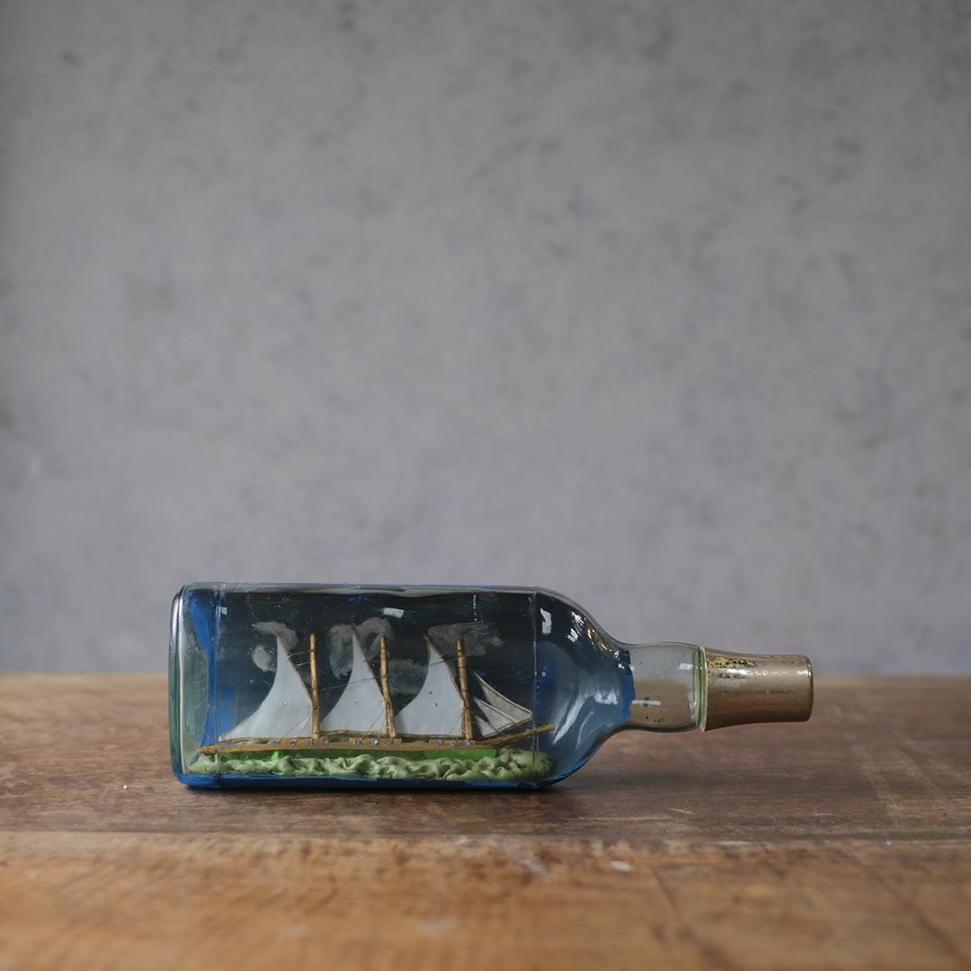 ヴィンテージボトルシップ イギリス ボトルの中に船