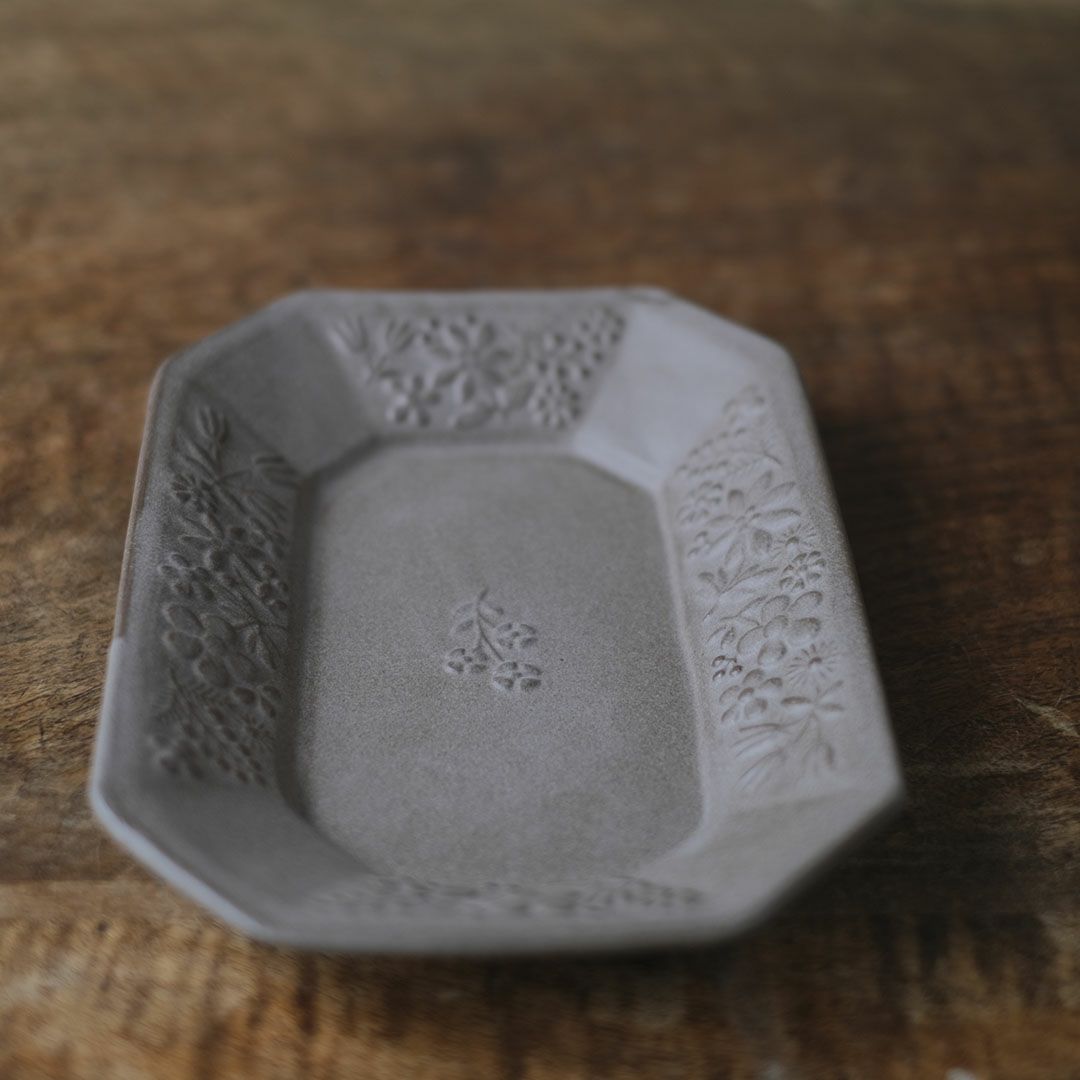 益子焼 kukka(クッカ) 八角皿 中 22cm ココアグレー色 わかさま陶芸 若林健吾4