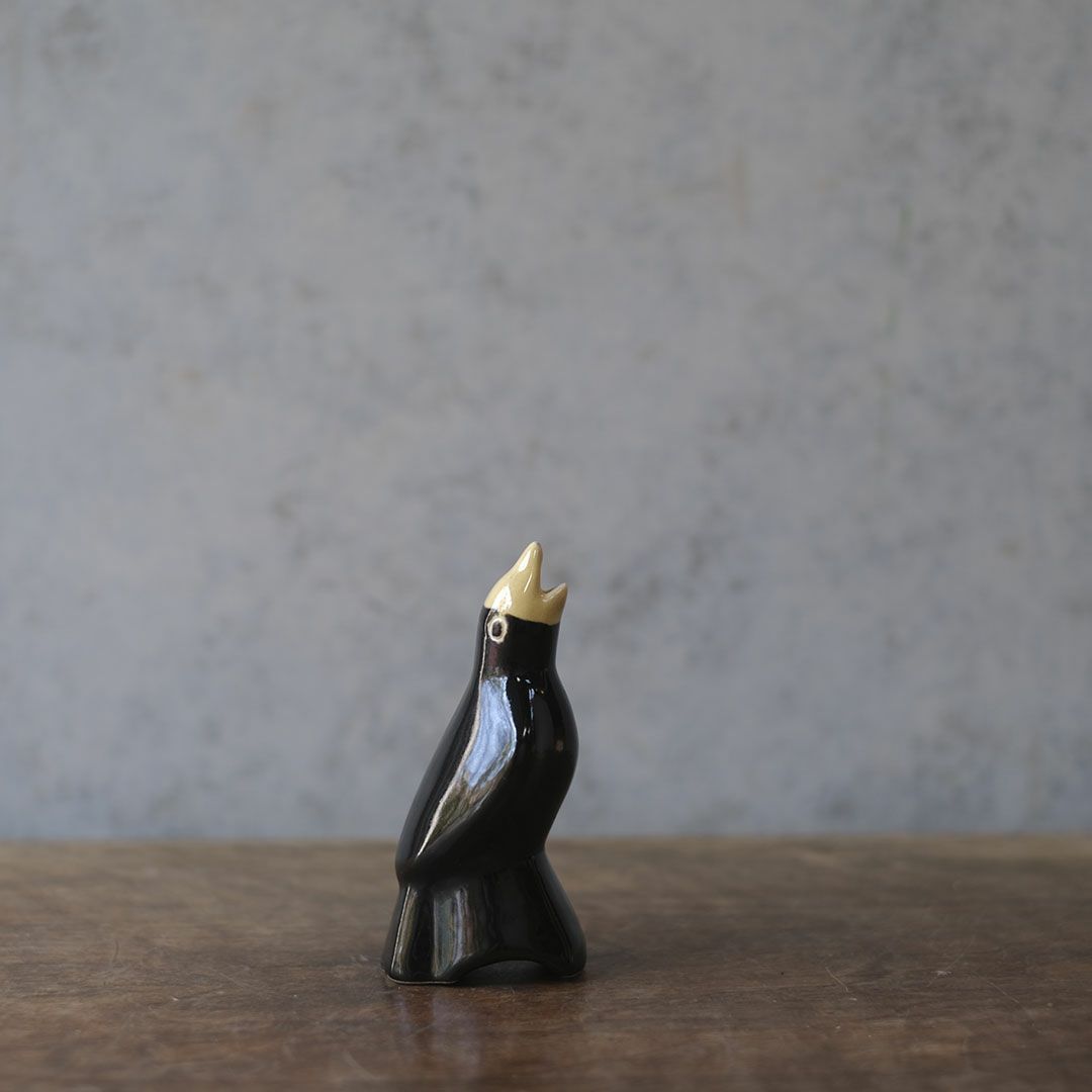 アンティーク ブラックバードパイファネル  陶器の鳥